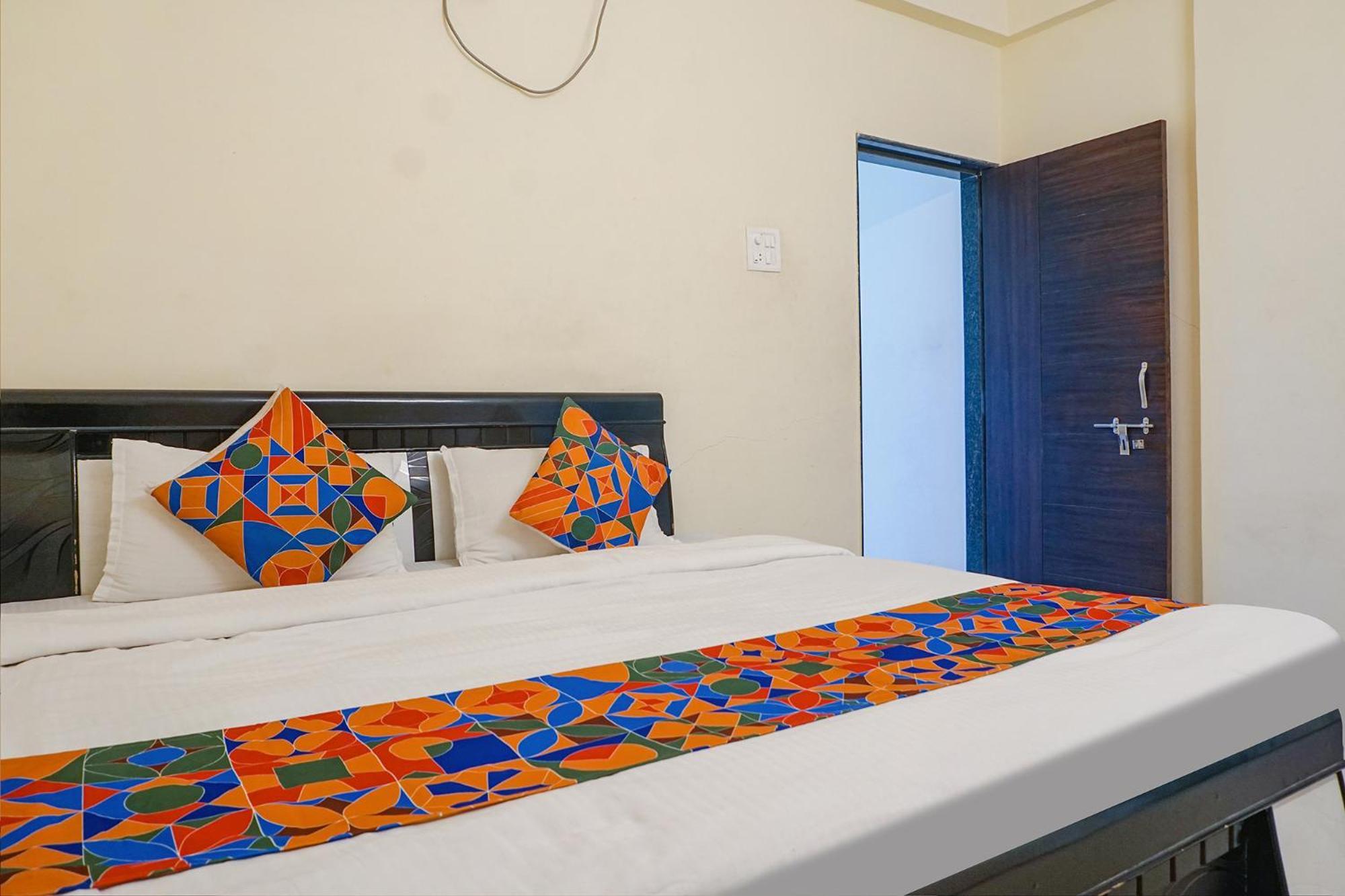 Fabexpress Vaishnav Inn Talegaon Dabhade Bagian luar foto