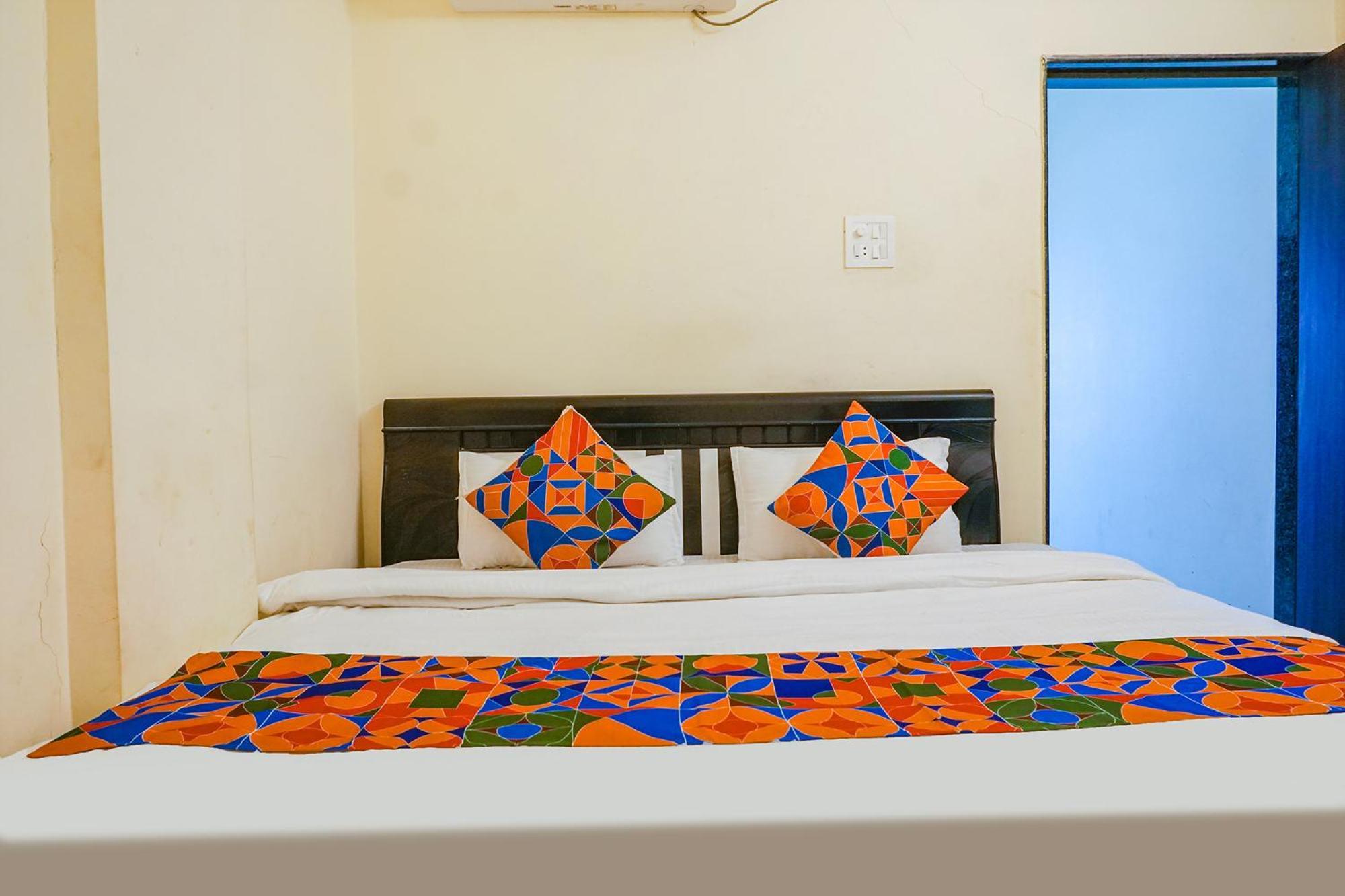Fabexpress Vaishnav Inn Talegaon Dabhade Bagian luar foto
